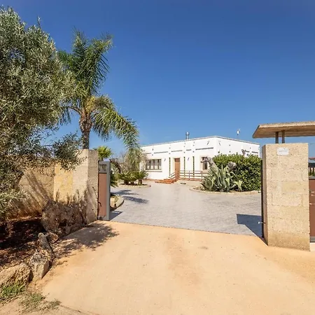 Marina Villa Racale